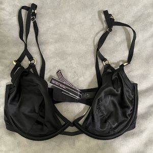Victoria's Secret Very Sexy Unlined Plunge Bra